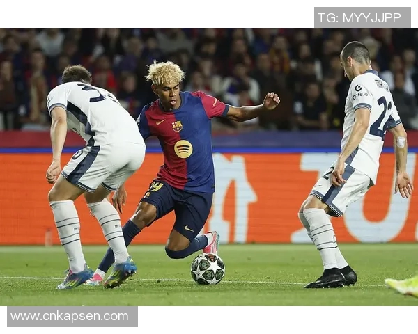 八号球星在足球场上的精彩表现集锦,技术与速度的完美融合